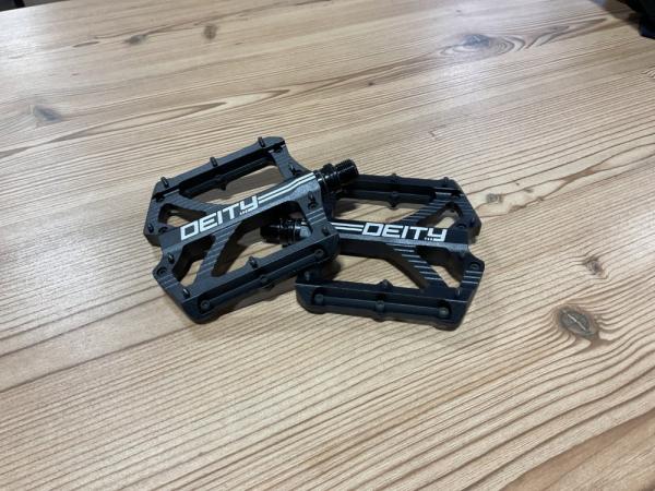 Deity BLADERUNNER black